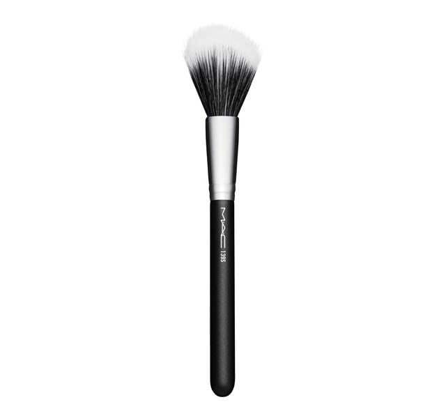 Piceau Ovale Pour Fond De Teint / Double Fibre / 139S Piceau Ovale Pour Fond De Teint / Double Fibre / 139S