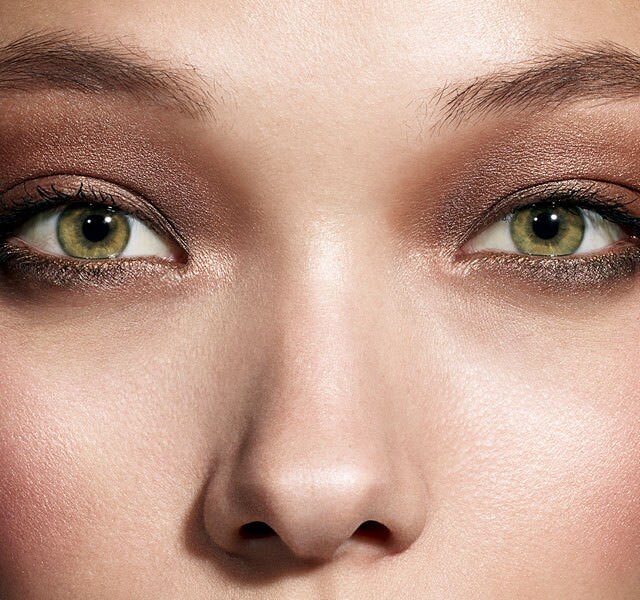Palette Pour Les Yeux / Basic Bitch Palette Pour Les Yeux / Basic Bitch