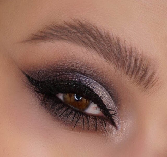 Palette Pour Les Yeux / Basic Bitch Palette Pour Les Yeux / Basic Bitch